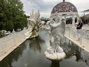 Целта за растеж от 4,5–5% се счита за постижима