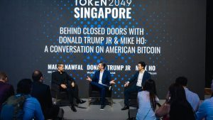 Crypto Venture ръководен от Тръмп възхвалява потенциала на USD1 Stablecoin за „доларизиране на света“