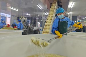 Бамбуковата индустрия на Huitong стимулира местния растеж