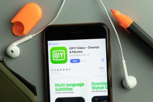Приходите на iQIYI падат с 10% през третото тримесечие