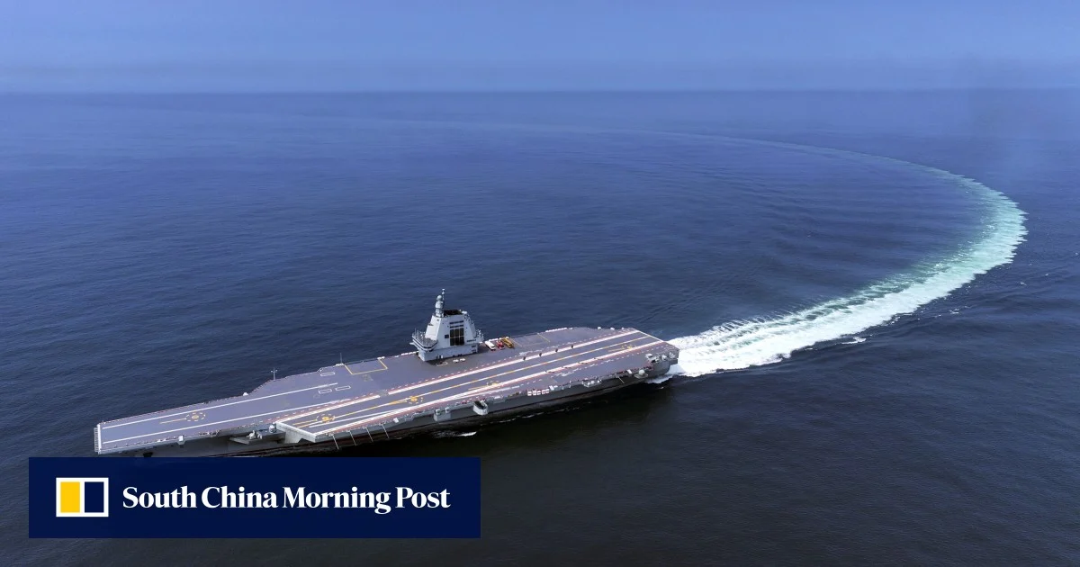 Самолетоносач Fujian на Китай влиза в експлоатация