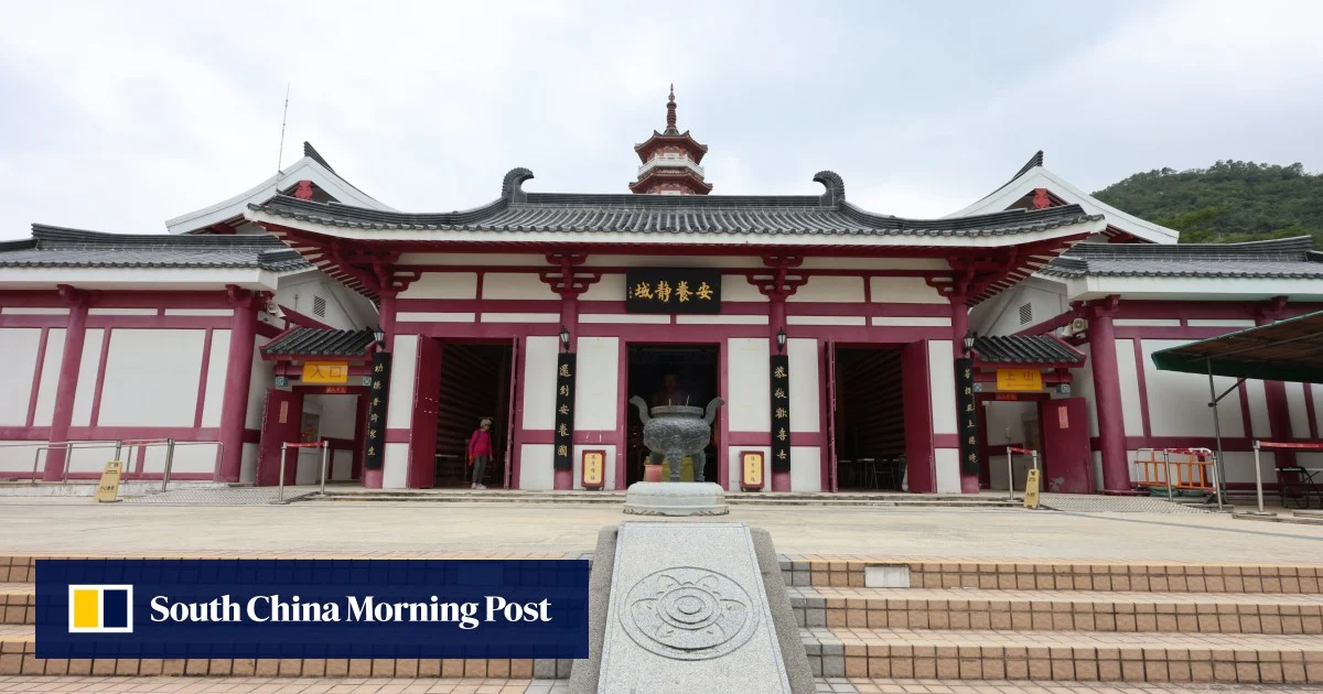 Арестуван за кражба на урна с праха на легенда на кунг фу