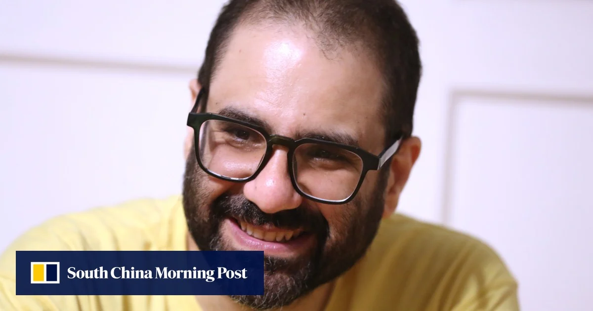 Стармър подложен на критики за завръщането на активист