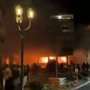 Мениджърите на бар Swiss са изправени пред разследване за небрежност след фаталния новогодишен пожар, който уби 40 души