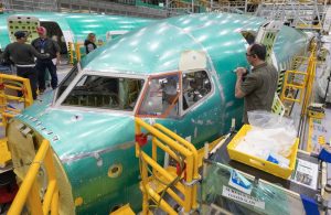 Ръководителите на авиацията предупреждават за турбуленция, тъй като веригите за доставки остават приземени