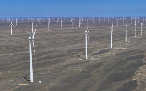 Капацитетът на новоинсталираната вятърна и слънчева енергия в Китай нараства с 22% през 2025 г