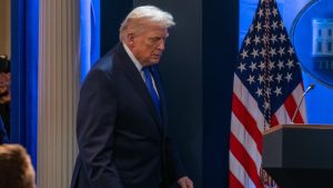 Готов ли е китайският Си да приеме отслабения Тръмп след неуспеха на митата на Върховния съд на САЩ?