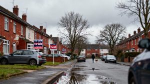 UK house prices rise 1% annually as affordability improves