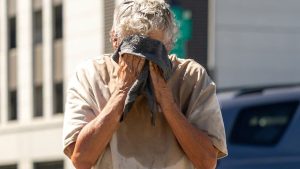 Чупеща рекорди гореща вълна обхваща западните части на САЩ в края на зимата