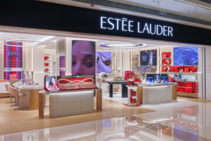 Estee Lauder избира Китай като „основен двигател на растежа“