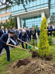 Съвместният инженерен факултет укрепва образователните връзки между Китай и Азербайджан