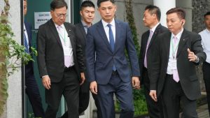 Отделите трябва да комуникират по-добре, казва шефът на пожарната на Тай По пред слуха за пожар